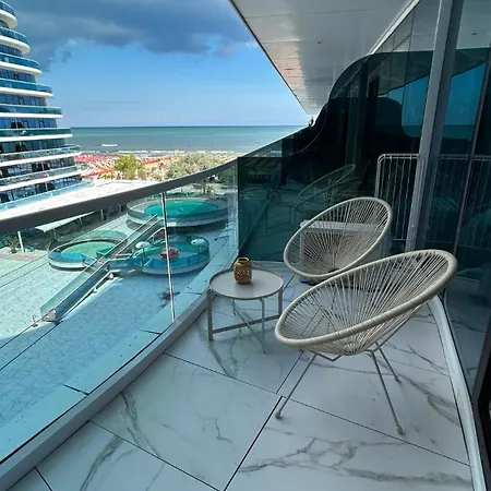 Mamaia Nord Sea View White Titanic 公寓 那沃达利