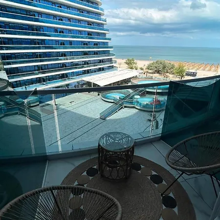 Apartament Mamaia Nord Sea View White Titanic Năvodari